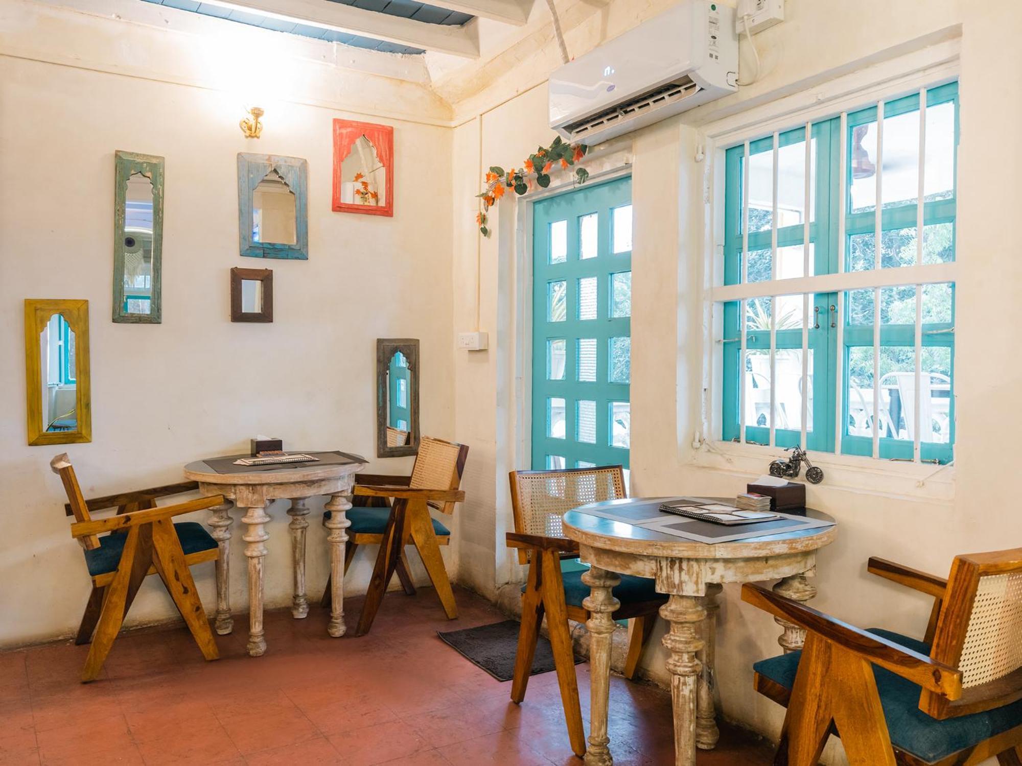 Moustache Daman Hostel Exterior photo