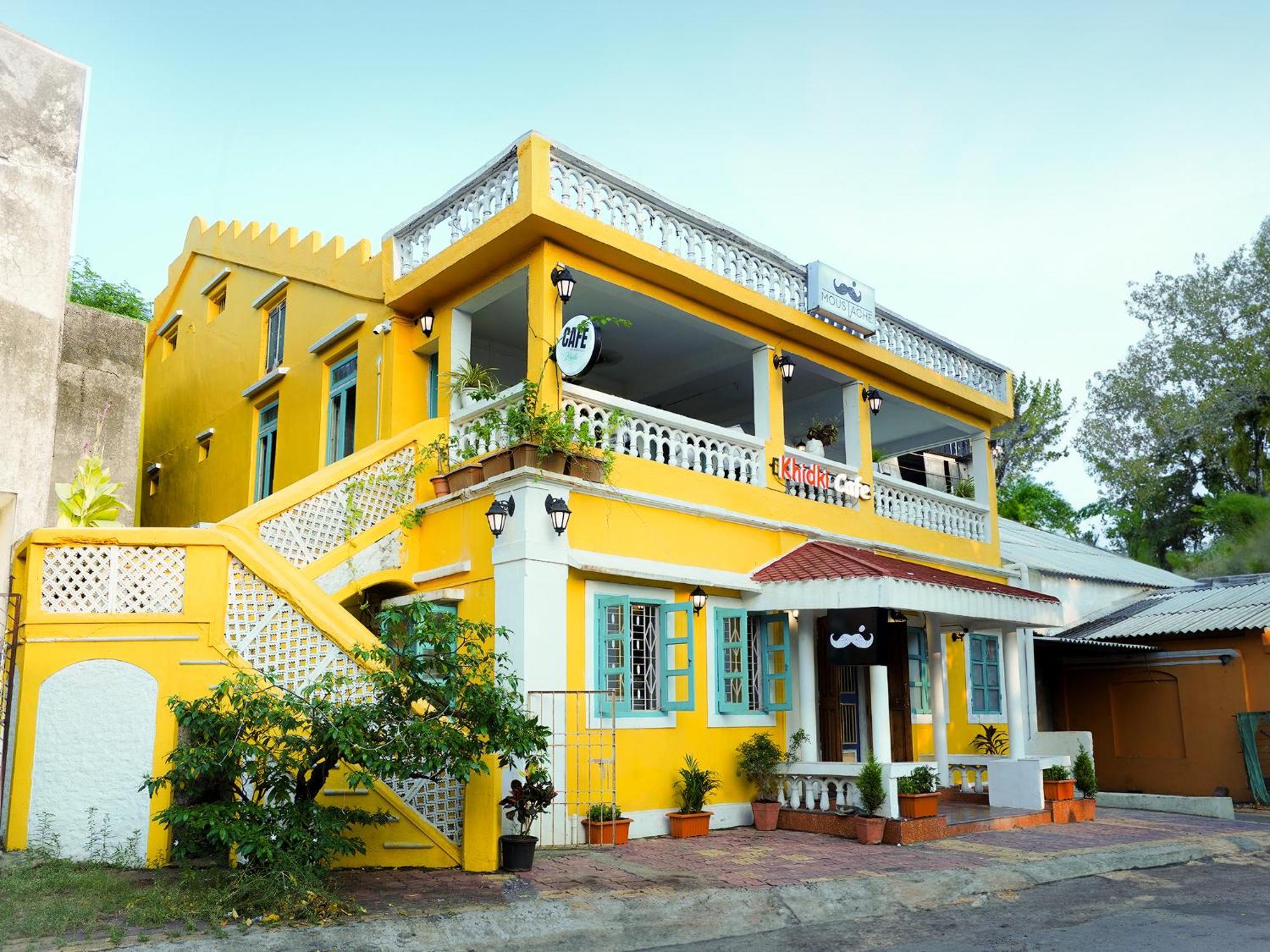 Moustache Daman Hostel Exterior photo